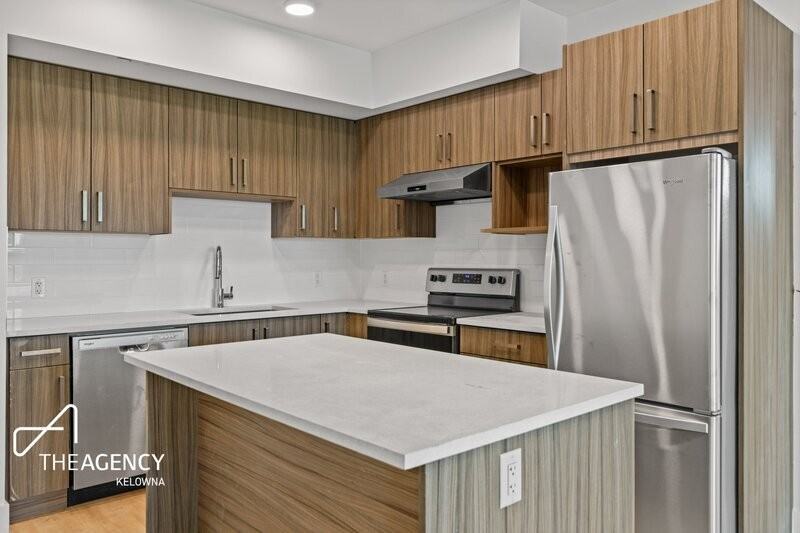 1036 Coronation Ave #307 - Photo 3 of 21
