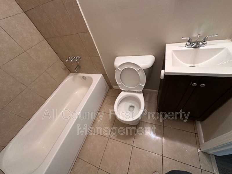 833B Commodore Dr Nw - Photo 7 of 7