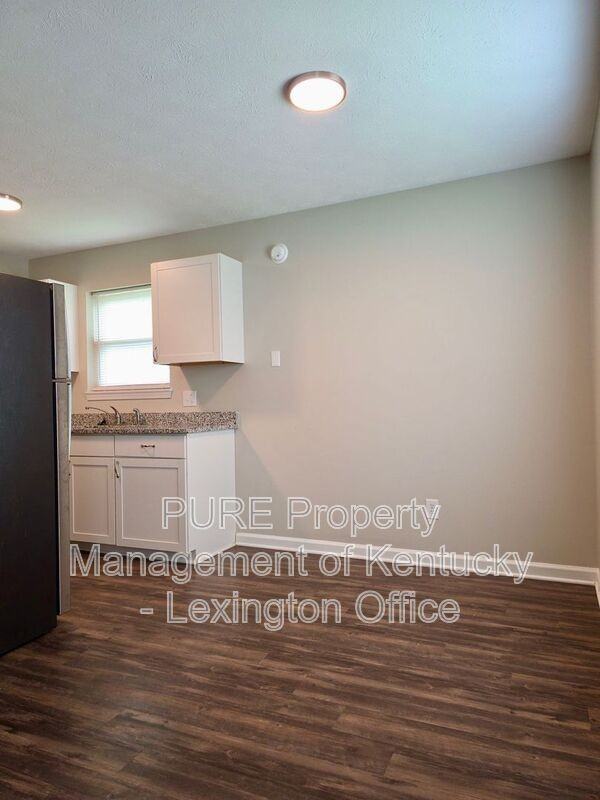 3793 Camelot Dr #A - Photo 5 of 16