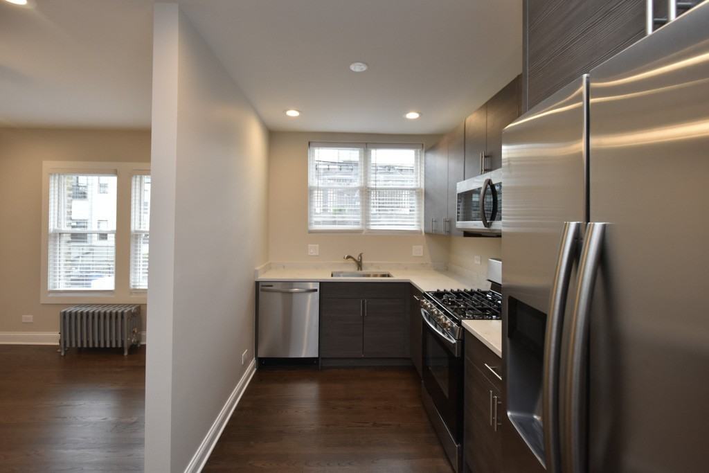 1434 W Farragut Ave #3D - Photo 3 of 20