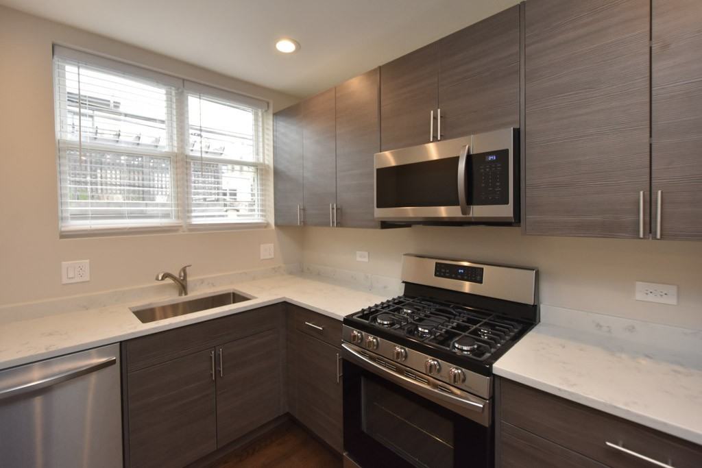 1434 W Farragut Ave #3D - Photo 4 of 20