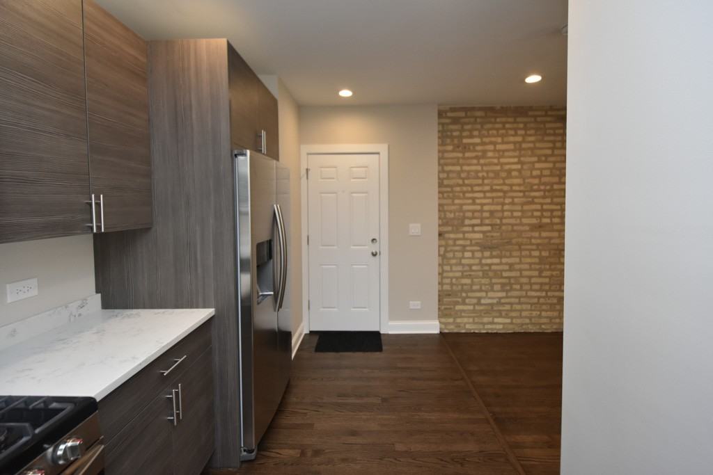 1434 W Farragut Ave #3D - Photo 5 of 20