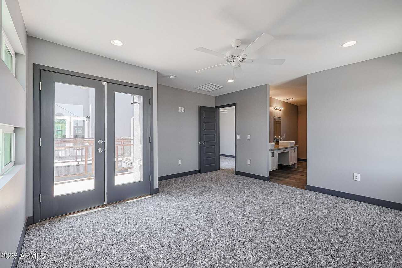 924 E Old Southern Ave #1 - Photo 2 of 24