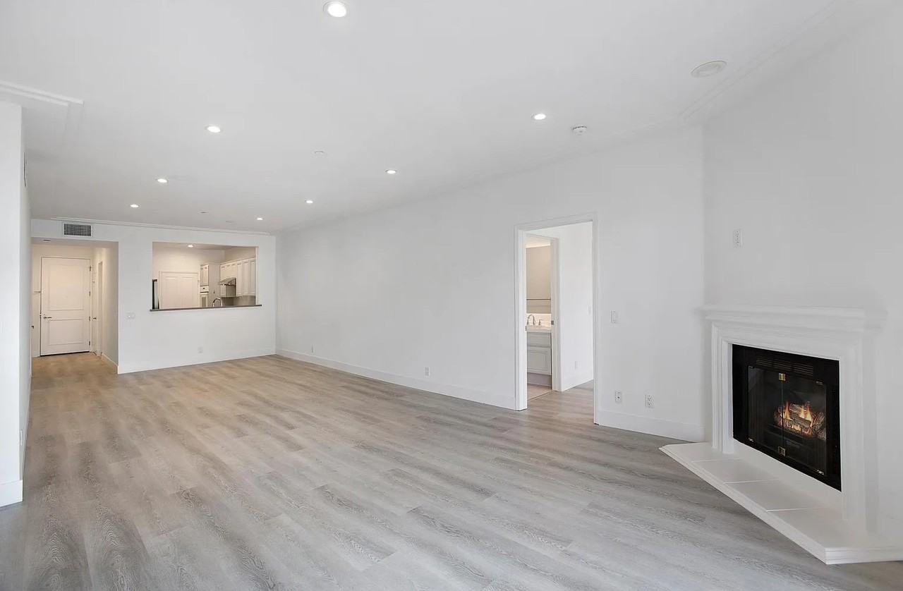 117 S Clark Dr #202 - Photo 2 of 20