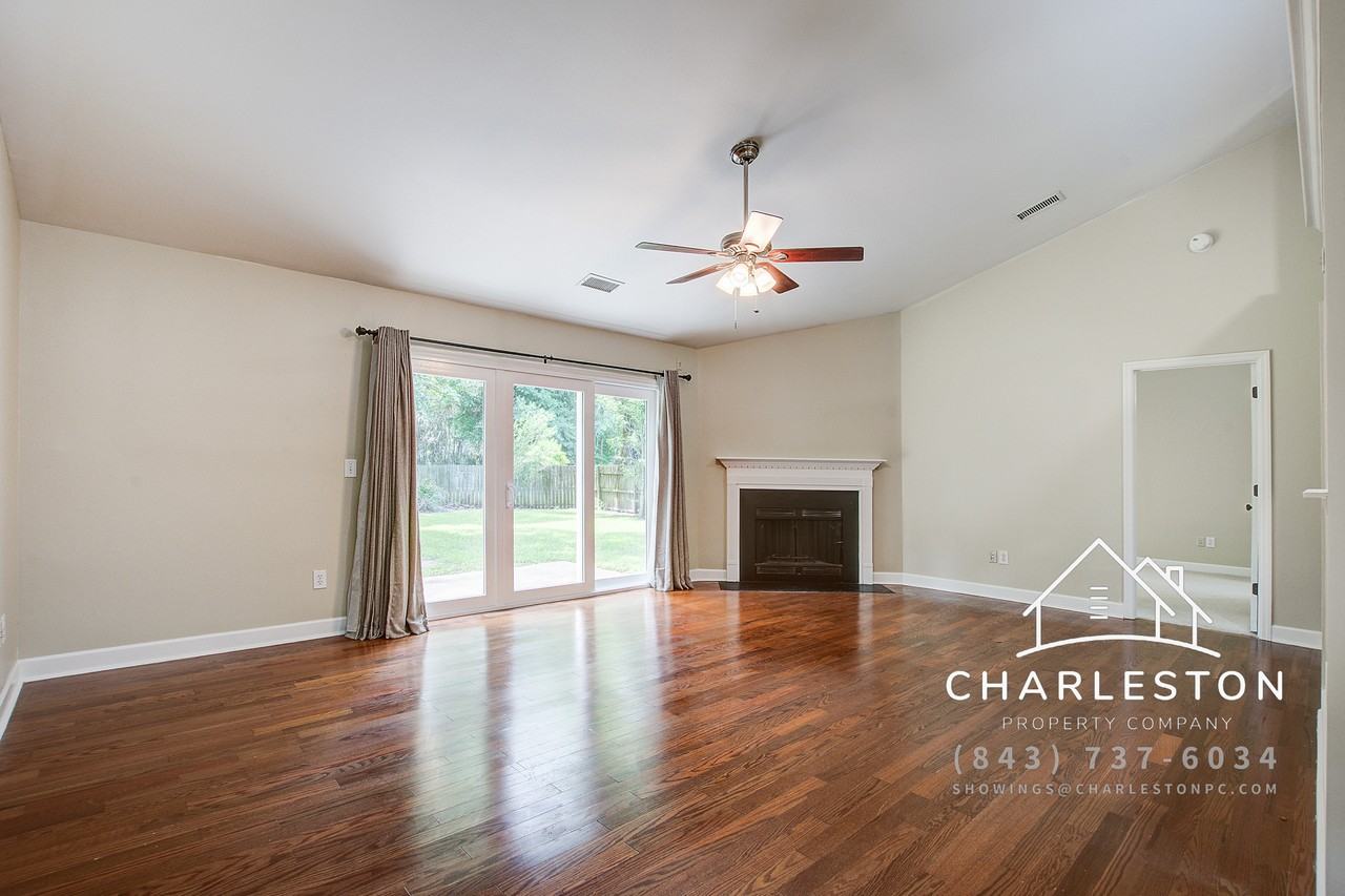 7069 Windmill Creek Rd - Photo 3 of 26
