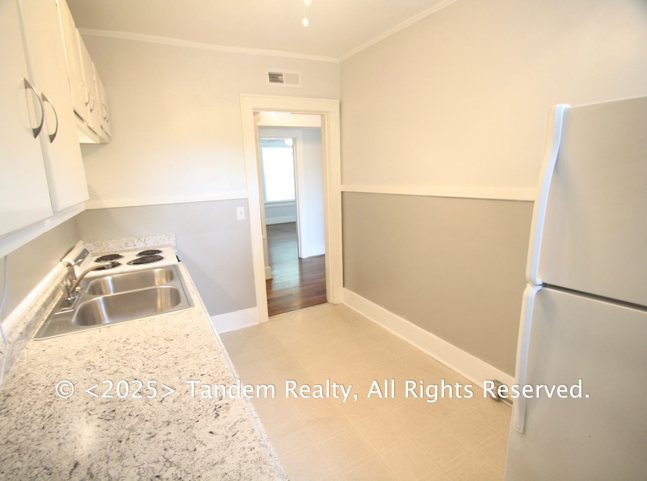 1602 16Th Ave S - Photo 2 of 13