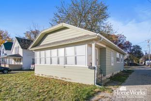 915 S Logan St - Photo 1 of 1