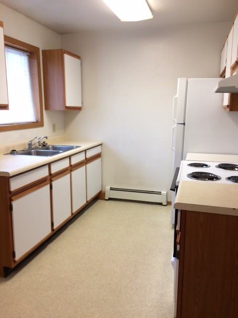 1402 S 2Nd St W - Photo 3 of 9