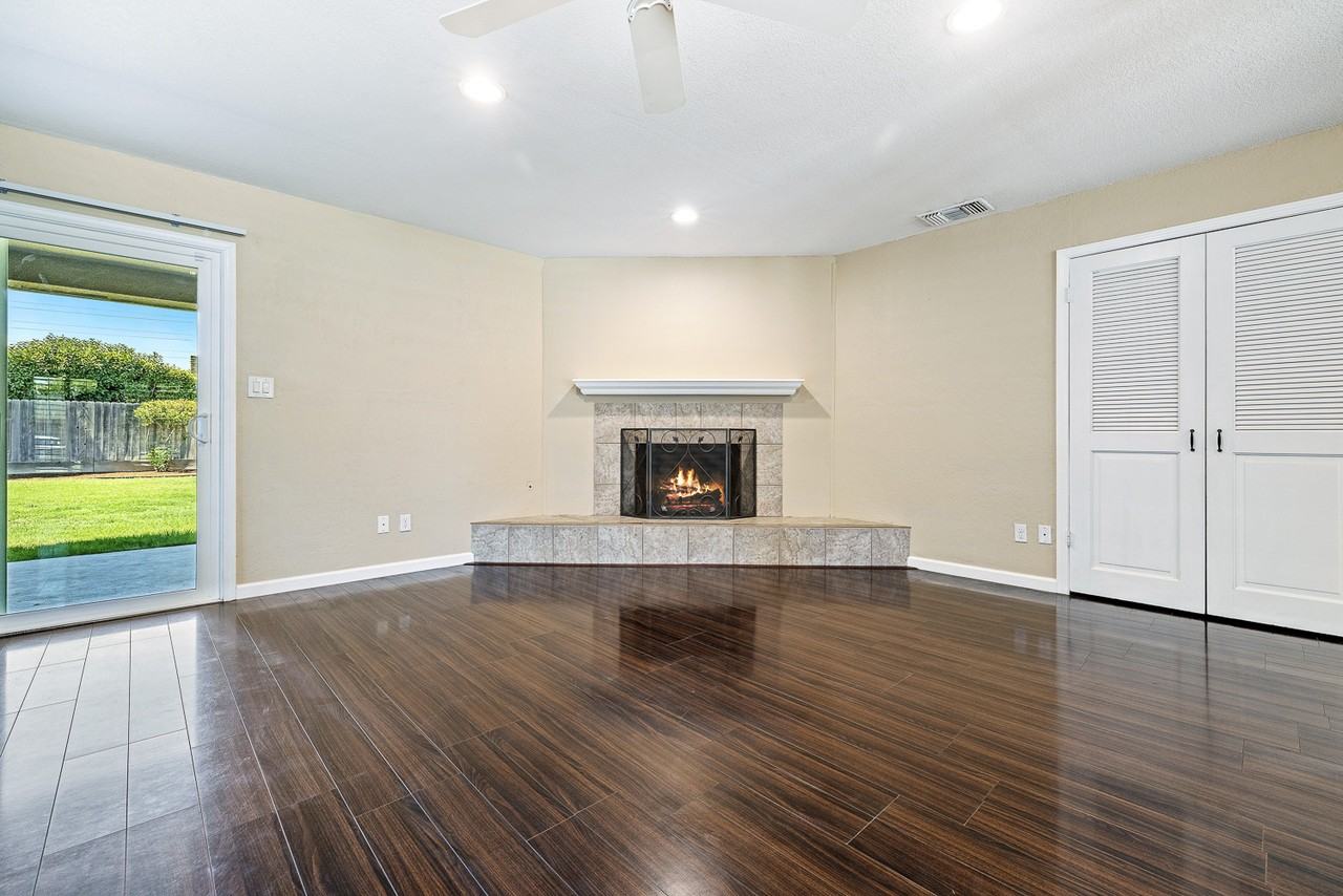 7433 N 5th St #NA - Photo 6 of 32
