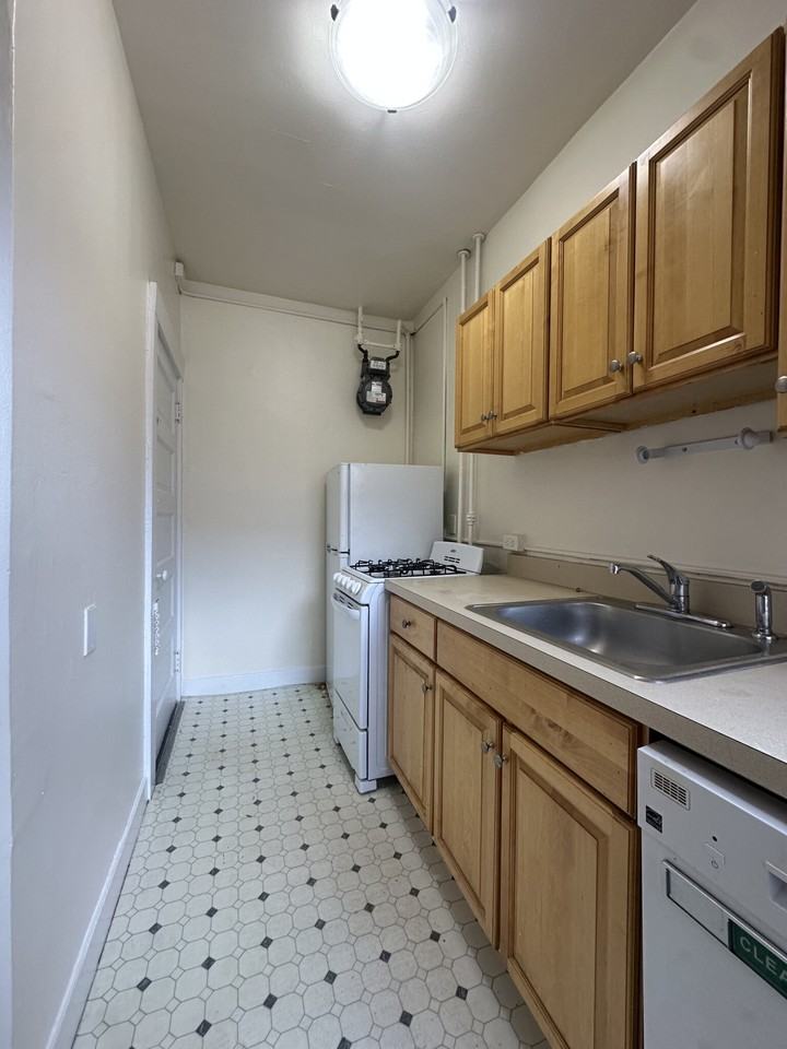 1368 Commonwealth Ave #1 - Photo 3 of 24