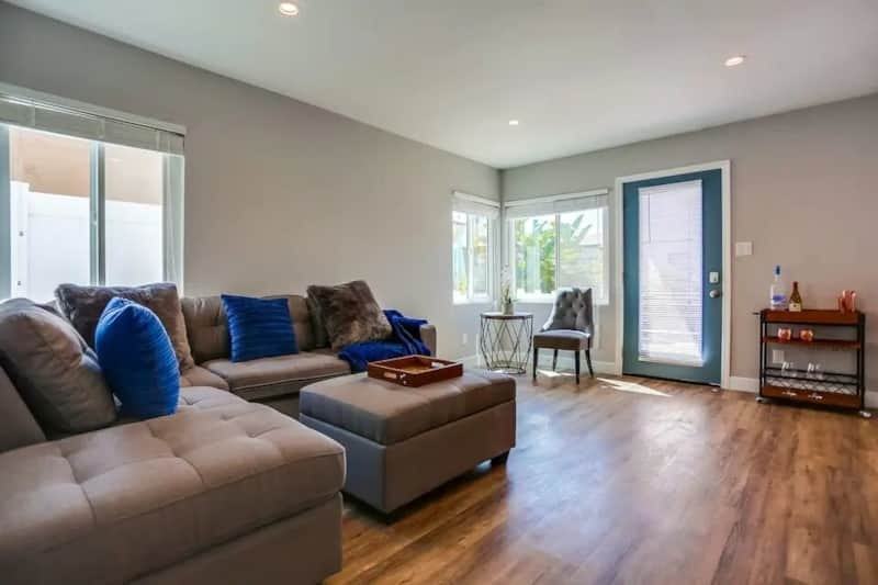 812 Island Court #812 - Photo 3 of 24