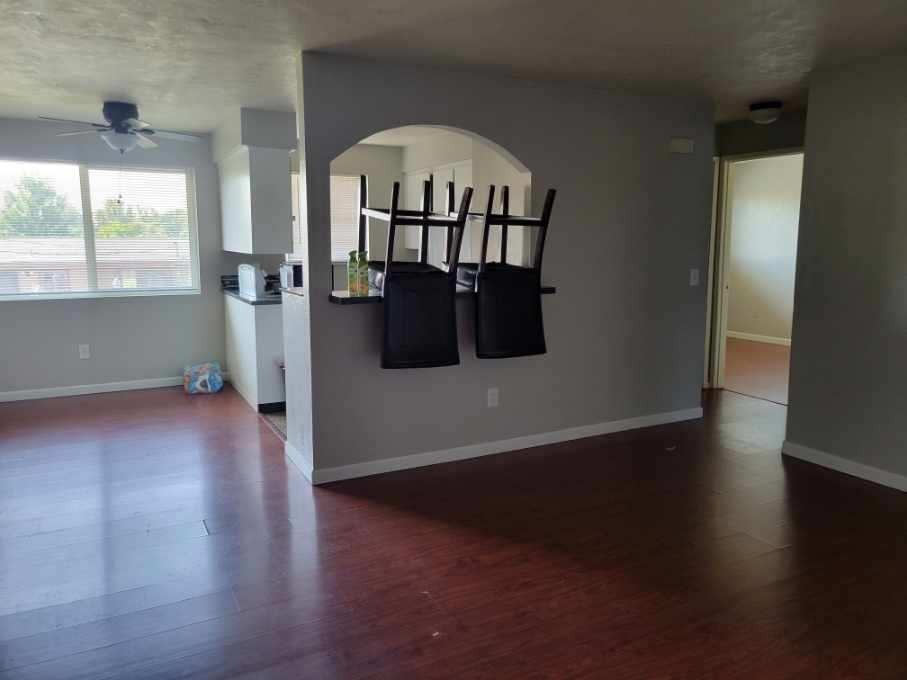 Brass Lamp Apartments - Photo 2 of 16