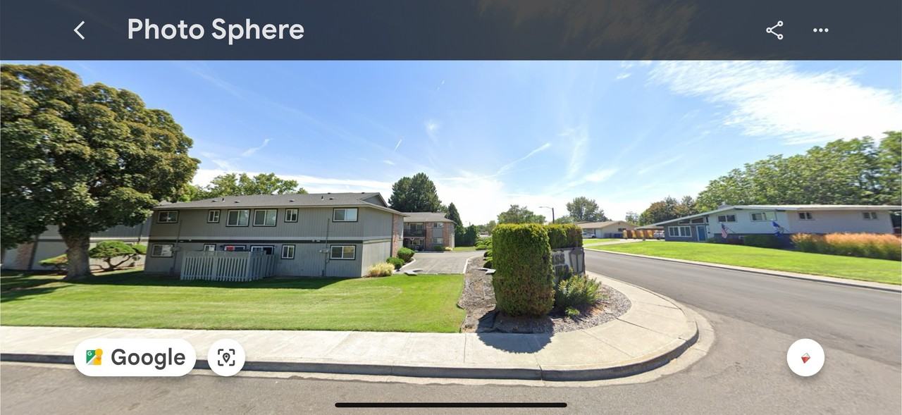 Brass Lamp Apartments - Photo 4 of 16