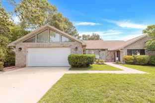 708 Turnberry Cv N - Photo 1 of 1