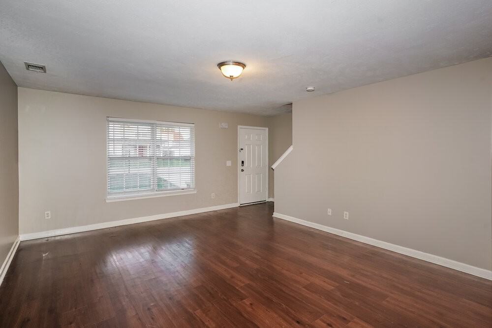 712 Holland Ridge Dr - Photo 4 of 17