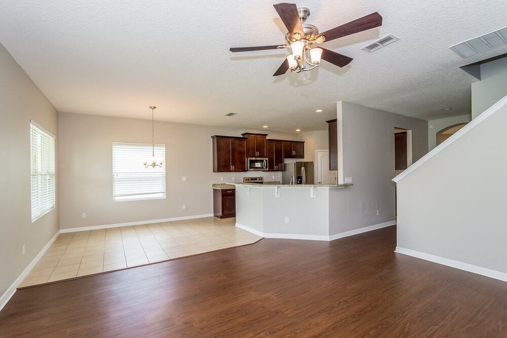 819 Celebration Ln - Photo 3 of 15