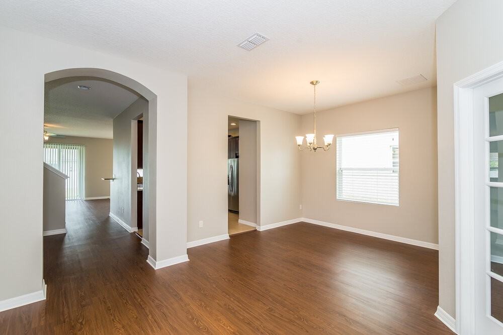 819 Celebration Ln - Photo 4 of 15
