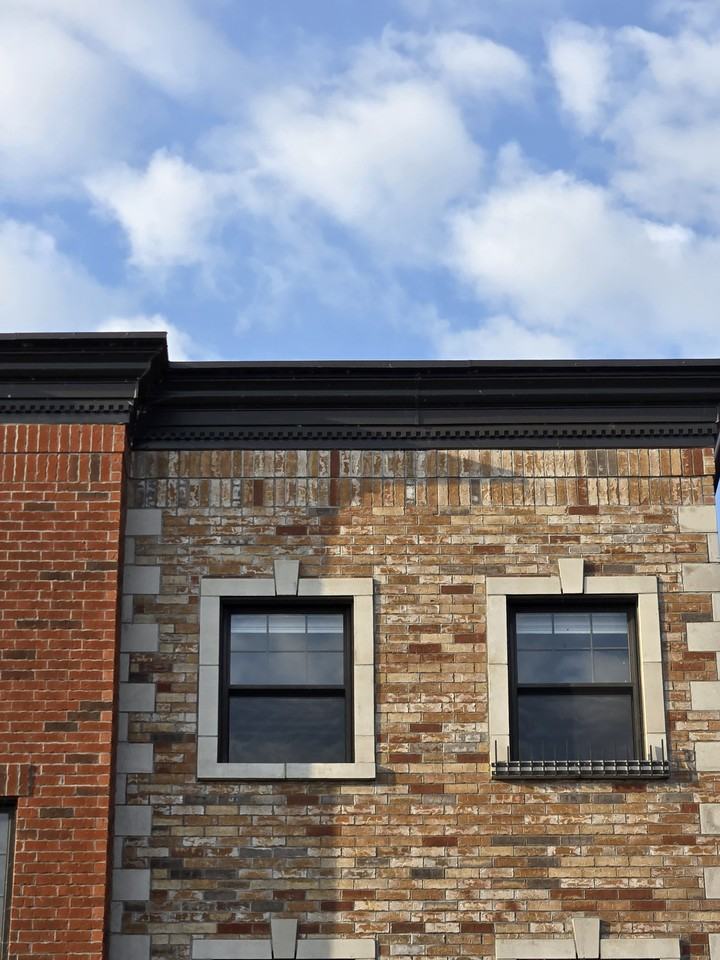 2045 Rue Notre-Dame - Photo 2 of 20