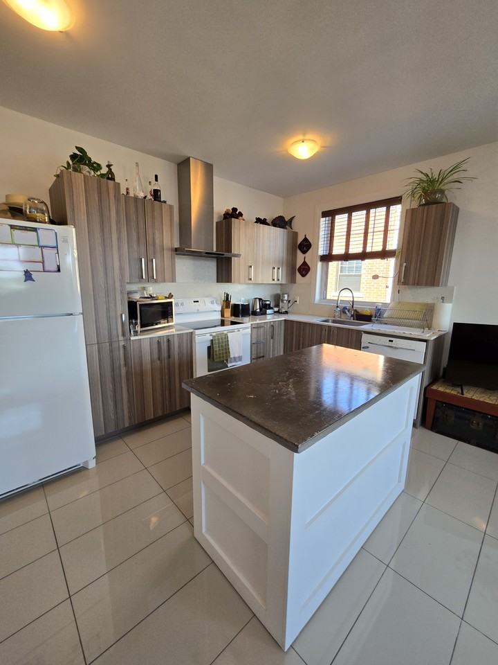 2045 Rue Notre-Dame - Photo 3 of 20