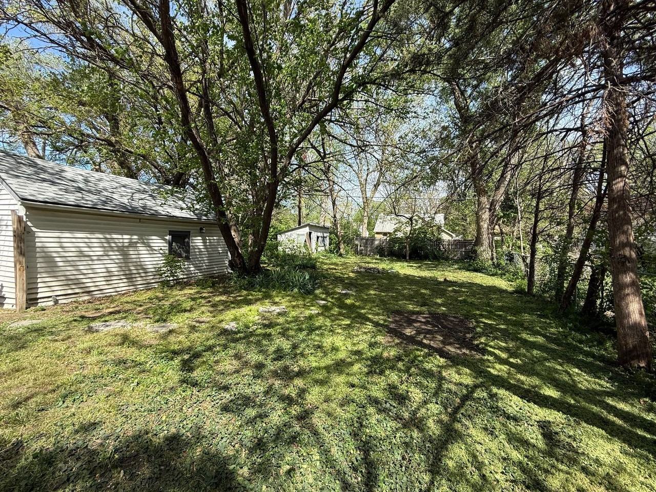 716 S Broadview St - Photo 4 of 23