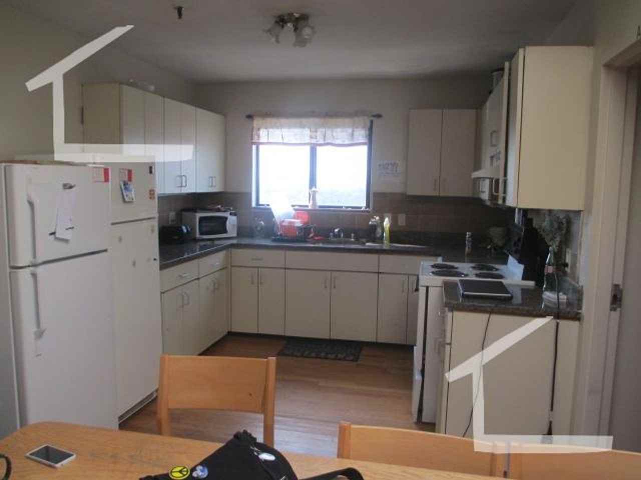 1113 Commonwealth Avenue - Photo 3 of 15