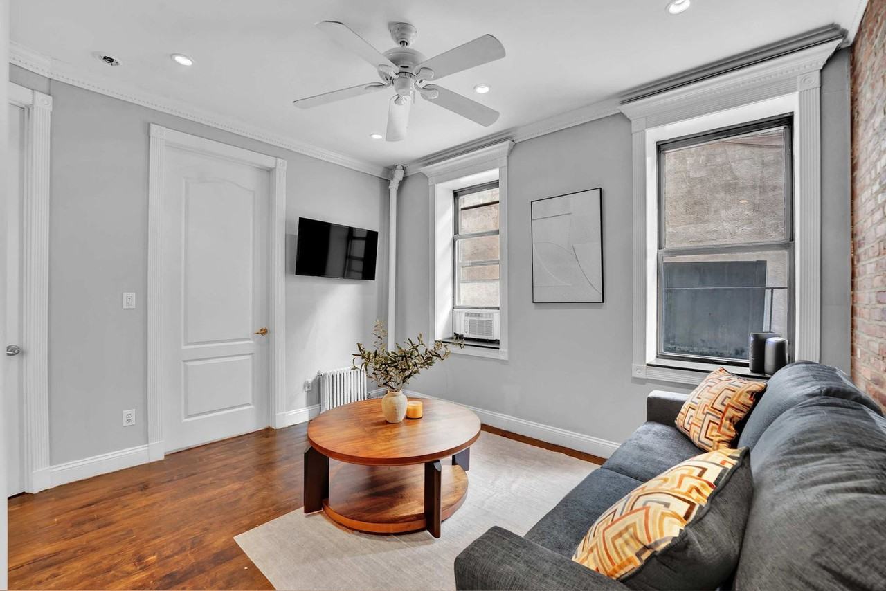 340 E 18th St #1250779P - Photo 2 of 29