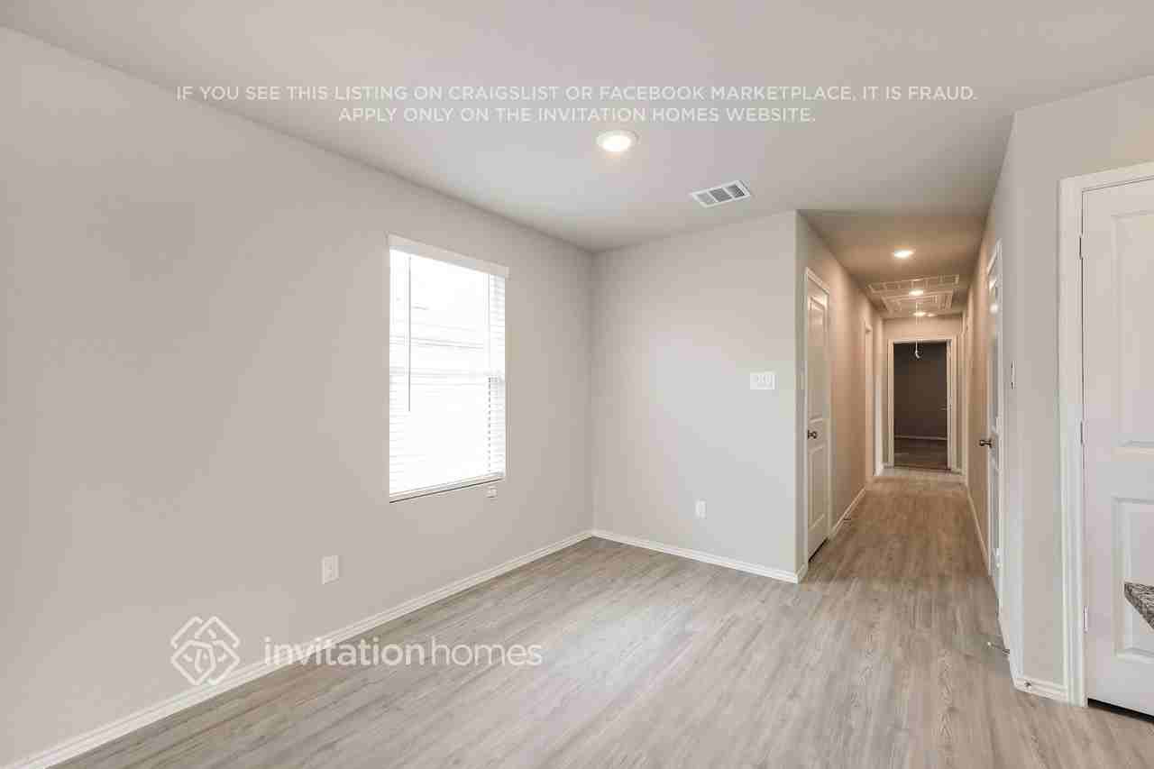 4231 Southton Lk - Photo 5 of 17