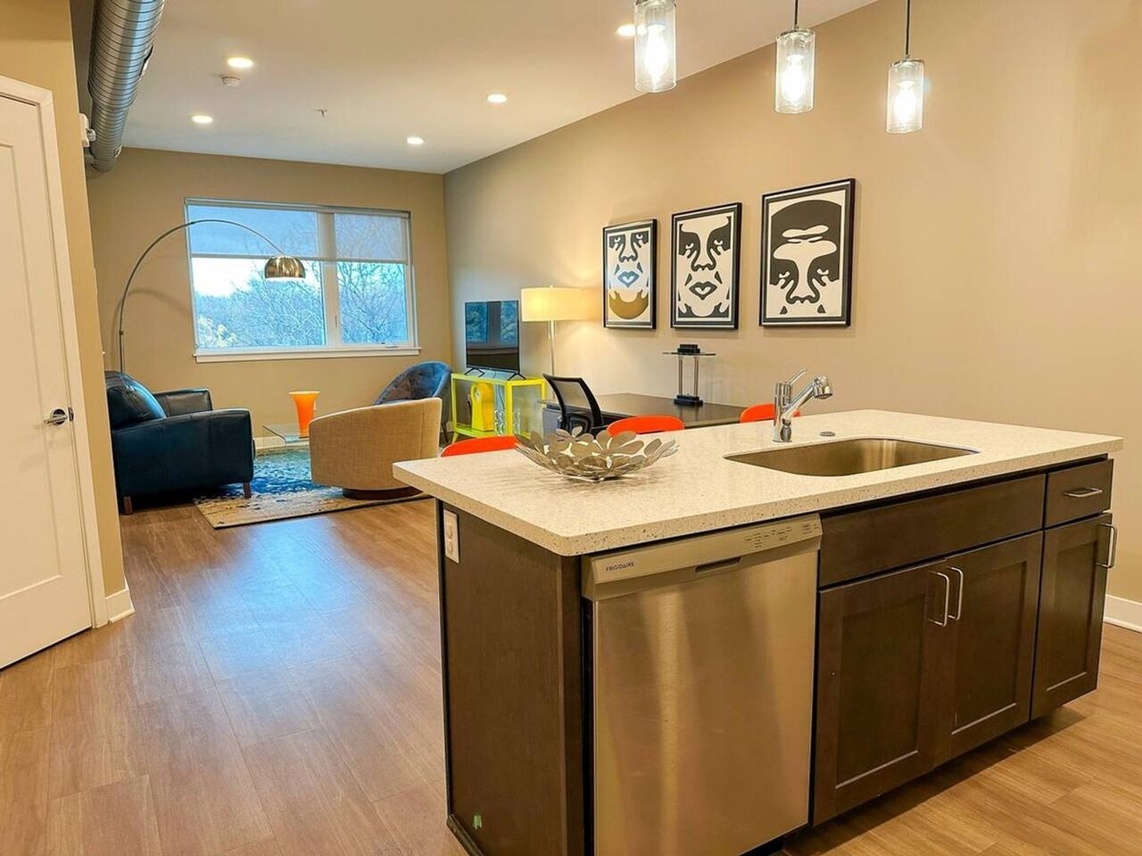 630 Goodman St S #1224665P - Photo 3 of 18