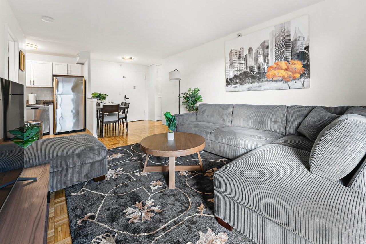 175 Freeman St #1240316P - Photo 4 of 27