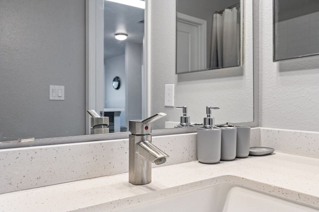 2507 W Villa Rita Dr #1244299P - Photo 4 of 32