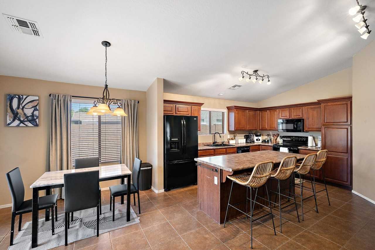 2900 E Mead Dr #1244323P - Photo 7 of 36