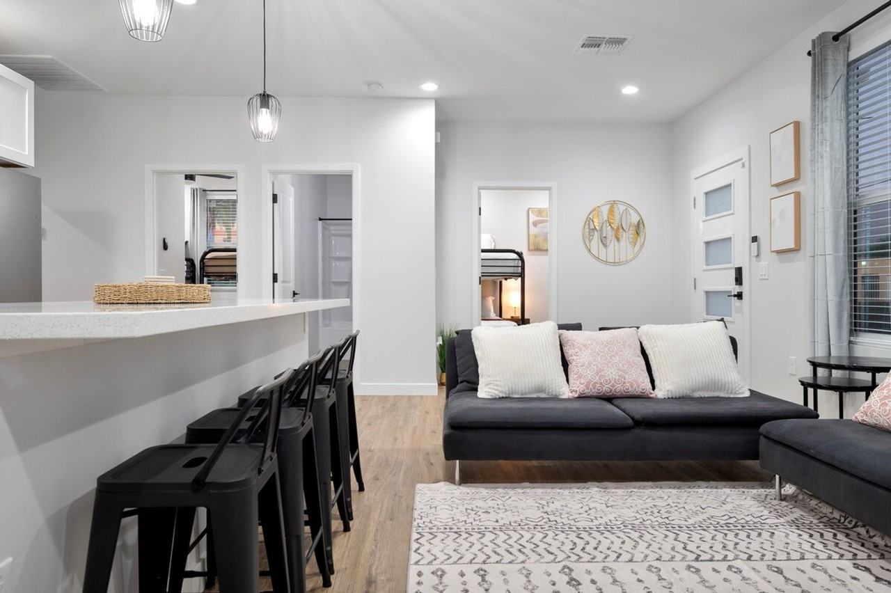 275 N Gateway Dr #1244332P - Photo 5 of 31