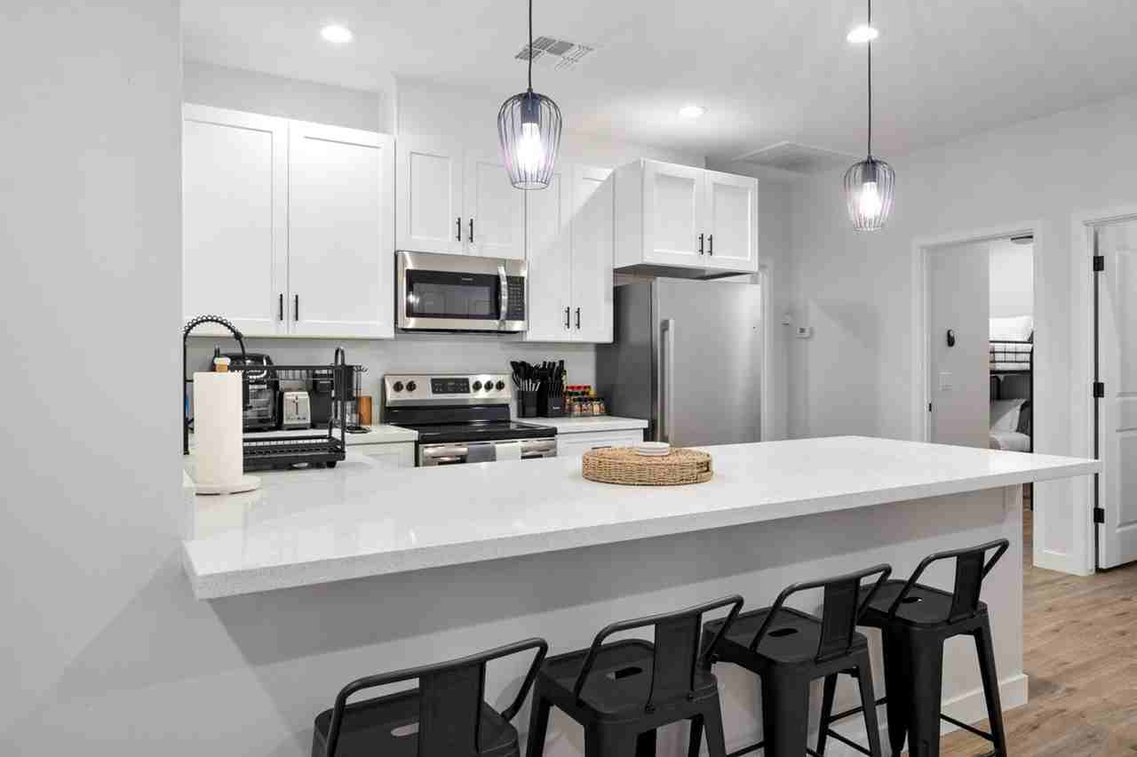 275 N Gateway Dr #1244332P - Photo 6 of 31