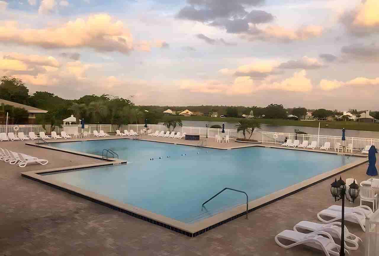 6084 Willowpointe Cir #1264144P - Photo 4 of 31