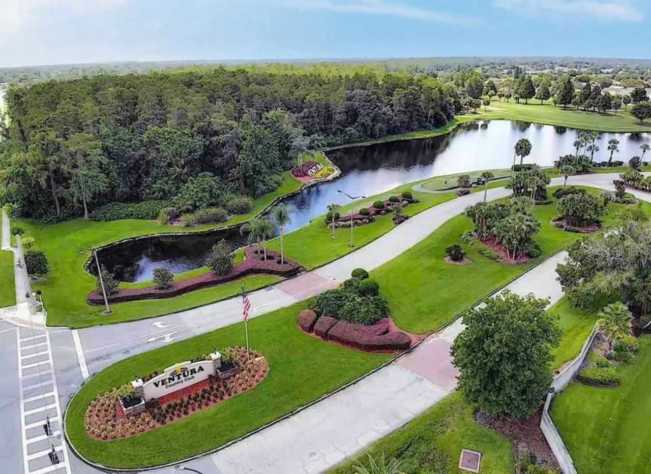 6084 Willowpointe Cir #1264144P - Photo 5 of 31