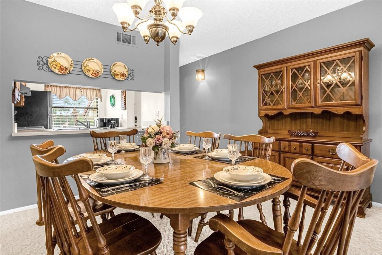 6084 Willowpointe Cir #1264144P - Photo 7 of 31