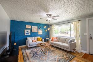 featured image of 1020 East Diamond Way