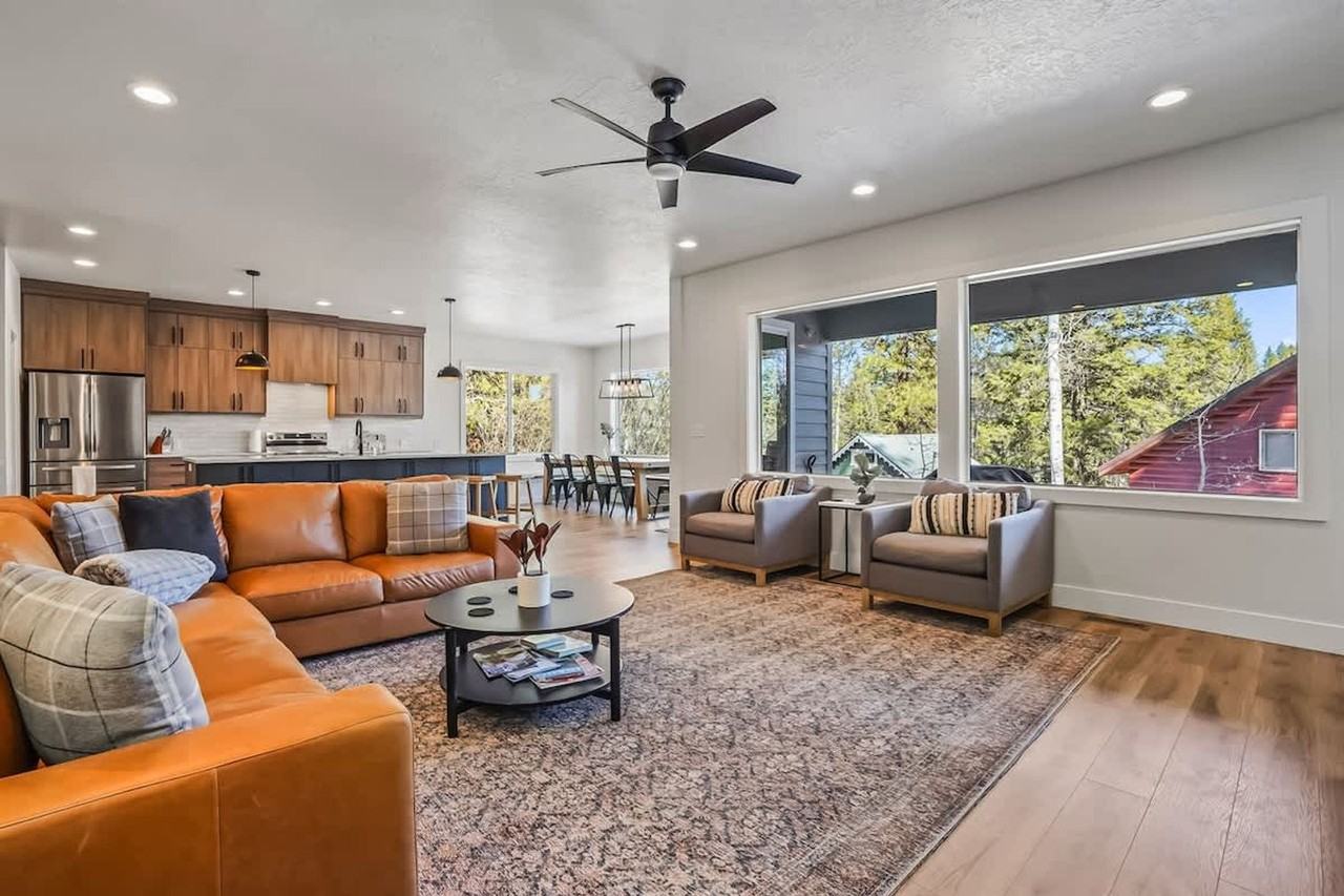 1013 Yew Wood St #1250612P - Photo 2 of 46