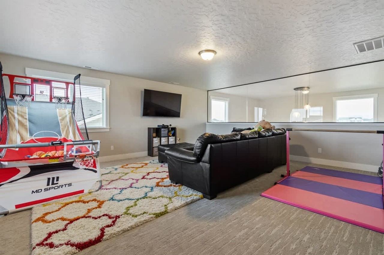 5118 N Cunard Way #1250661P - Photo 5 of 50