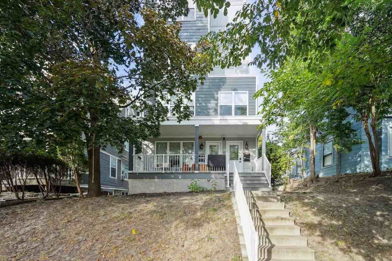 2424 Lyndale Avenue South - Photo 5 of 78