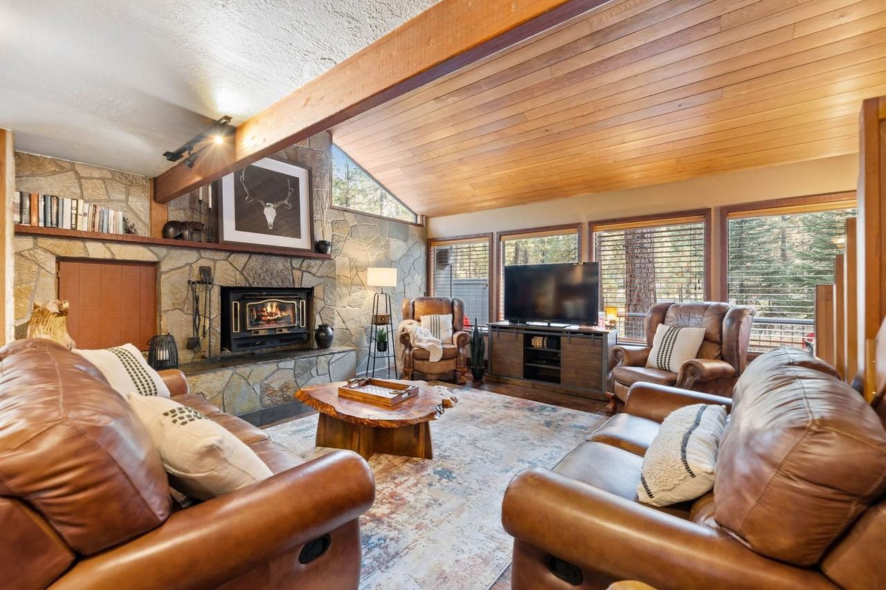 18087 E Butte Ln #1251876P - Photo 5 of 49