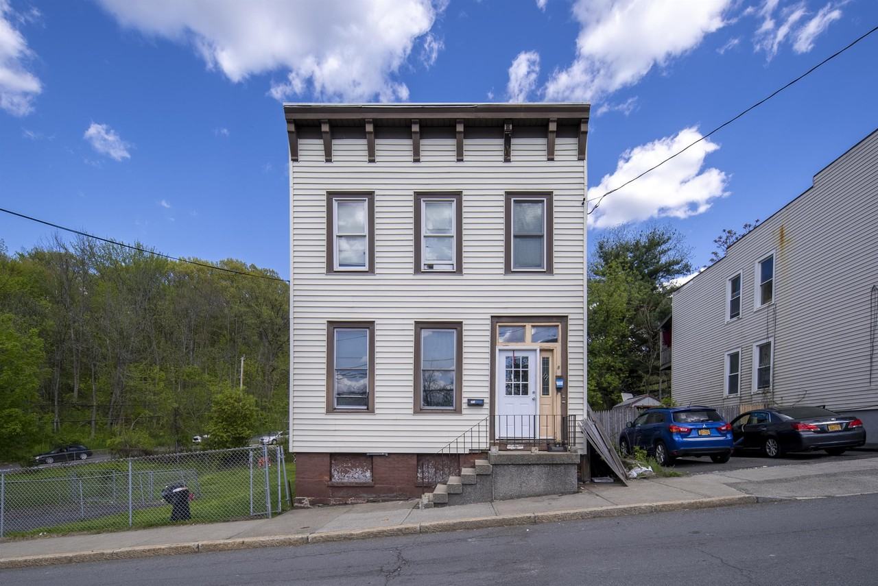 8 Stow Ave #1 - Photo 4 of 22