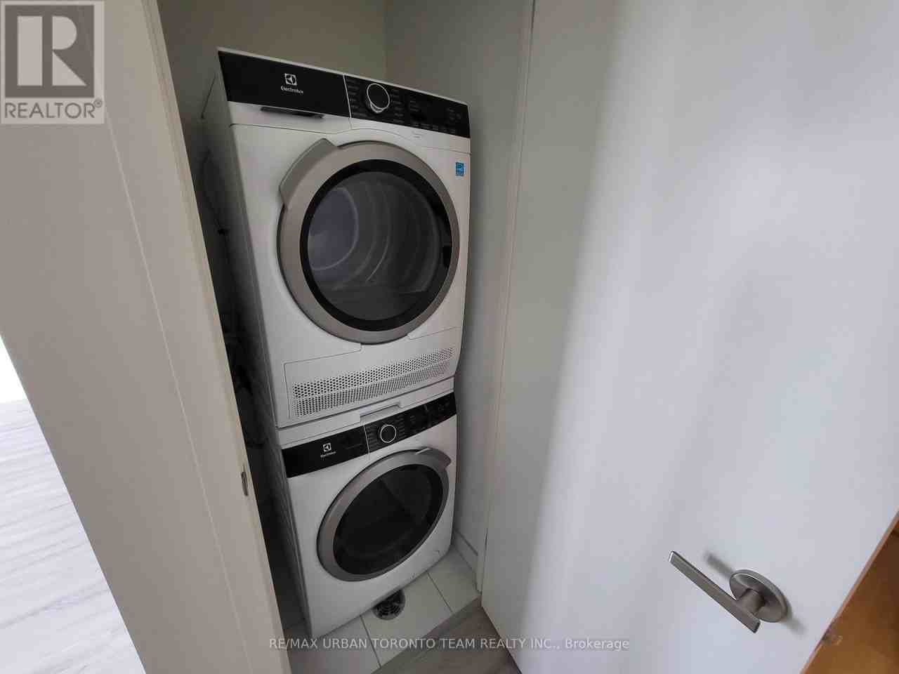 55 Cooper Street #3611 - Photo 3 of 26