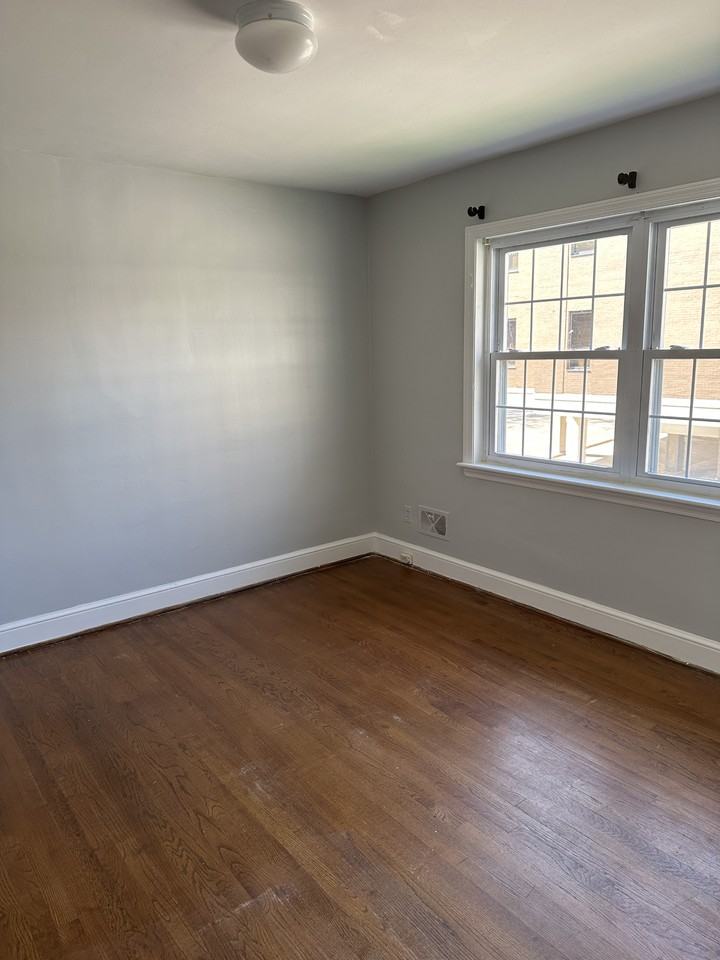 120 Cox Ave #3 - Photo 7 of 11