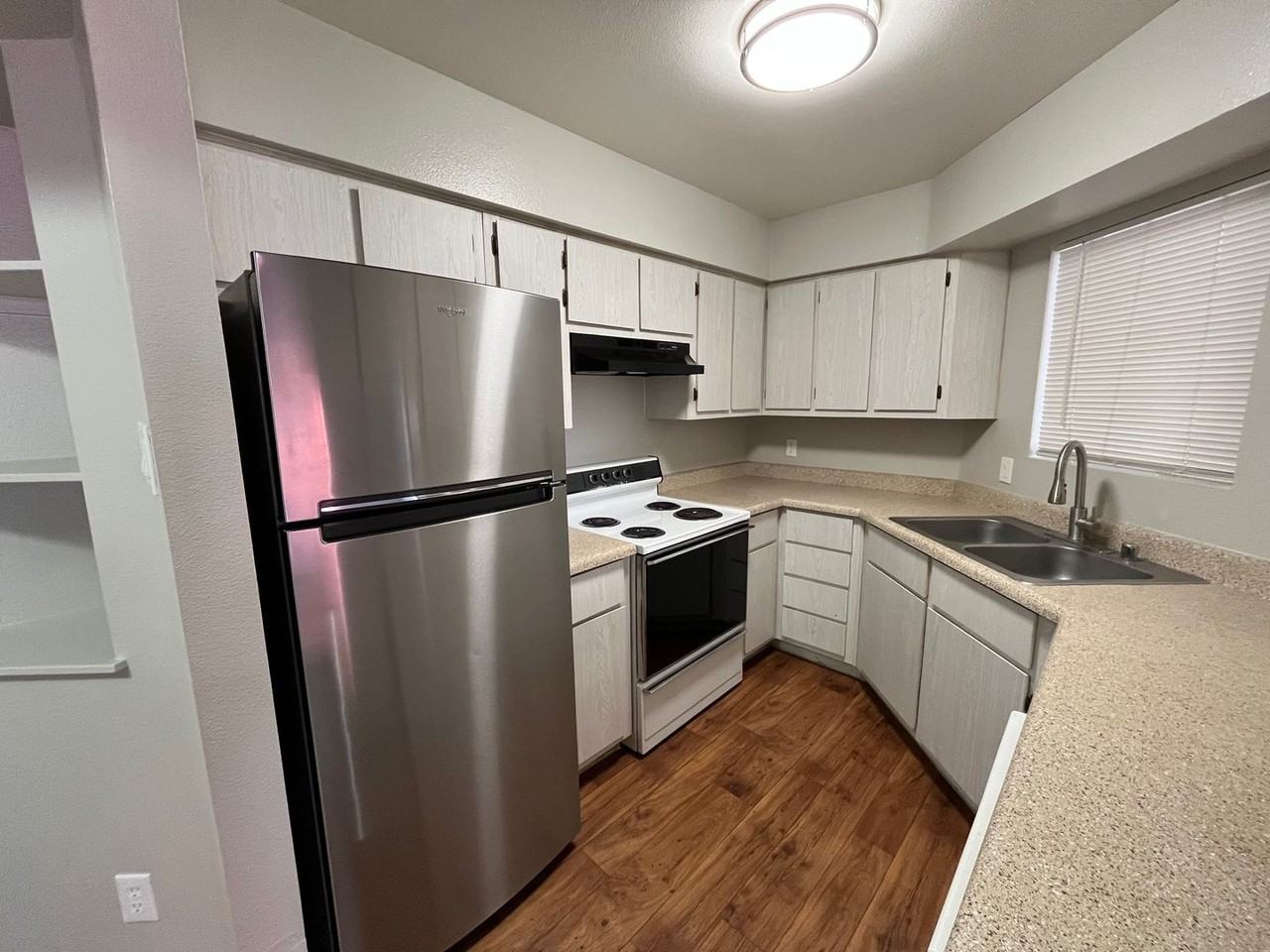 Tempe La Mirage Apartments - Photo 2 of 23