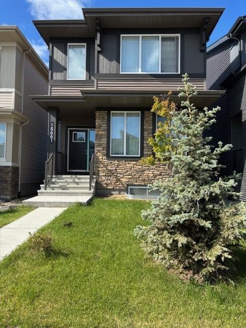 Modern 3 Bedroom | 2.5 Bathroom Main Floor Duplex w/ Double Garage – Glenridding Ravine – Available September 1, 2025 – - Photo 3 of 24
