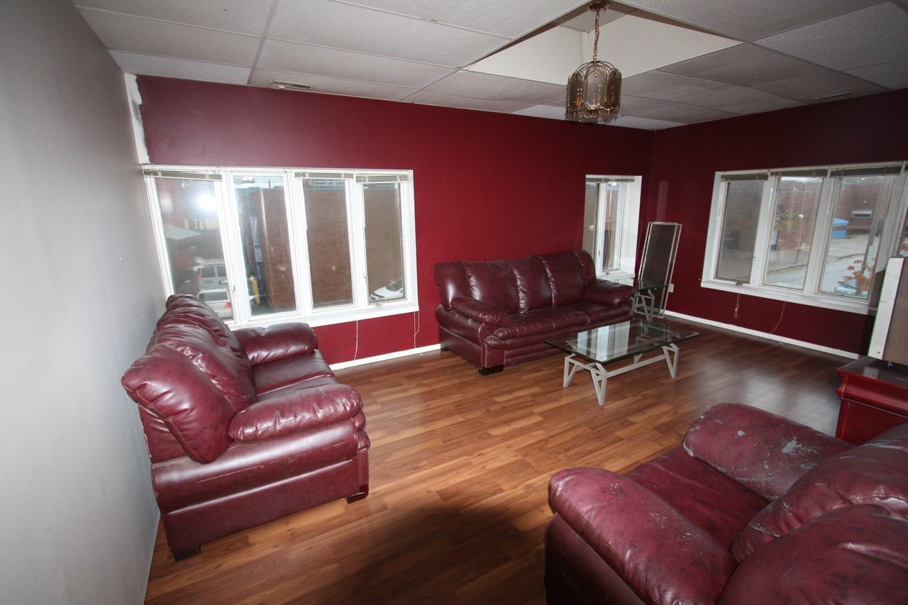 173 Cromwell St - Photo 2 of 6