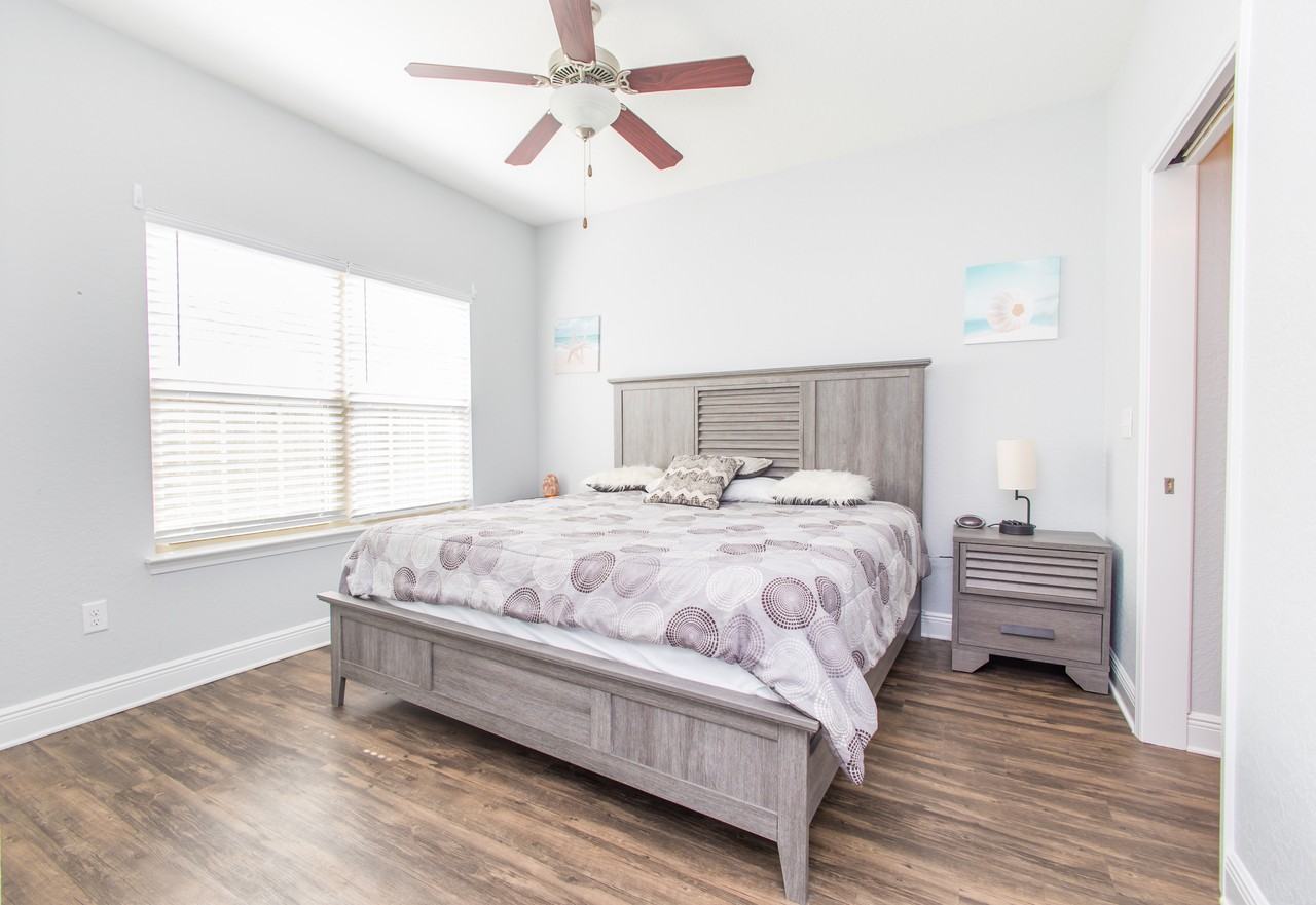 1918 W Gadsden St #NA - Photo 2 of 18