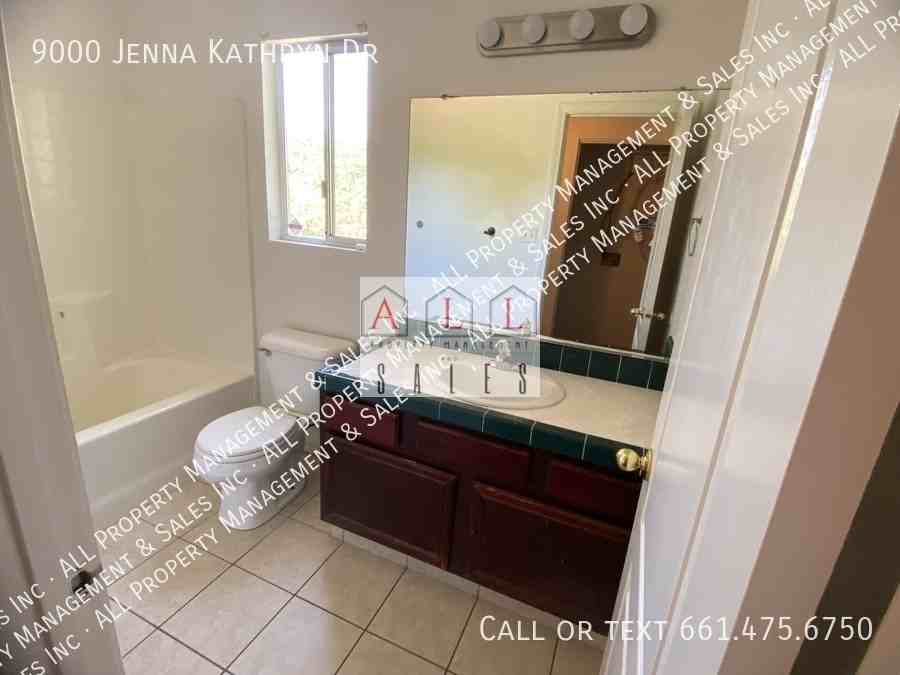 9000 Jenna Kathryn Dr - Photo 6 of 20