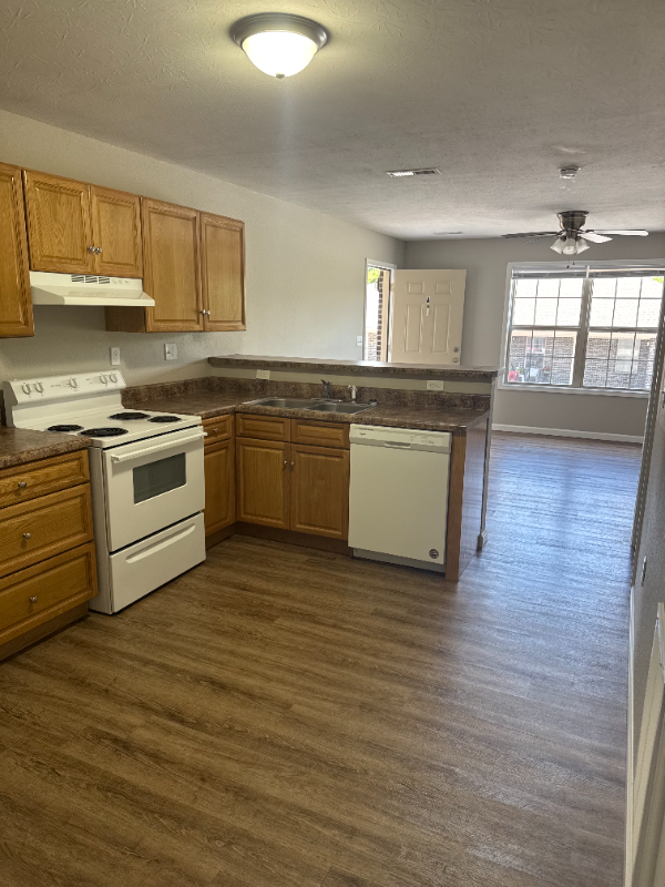 215 Old Jacksboro Pike Apt F - Photo 3 of 10